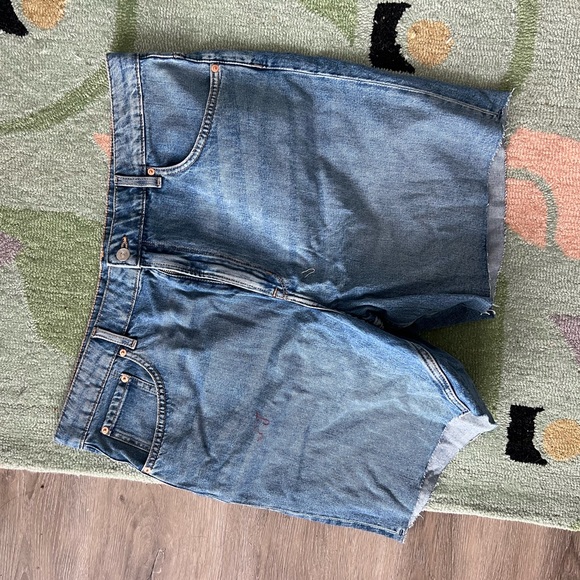 BNWT High Waisted Jean Shorts (Bermuda/Dad shorts) - Picture 2 of 5